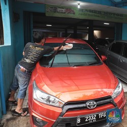 Krisis Corona Picu Orang Jual Mobil, Harga Hancur-Hancuran