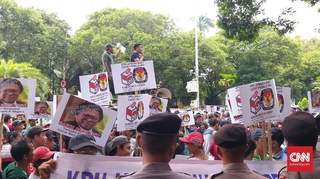 Digeruduk Massa, KPU Tetap Minta OSO Mundur dari Ketum Hanura