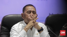 Menhan Imbau Masyarakat Waspadai Militan ISIS Asal Indonesia