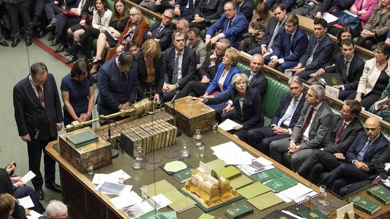 Perdana Menteri Inggris Theresa May mengalami kekalahan telak dalam pemungutan suara yang menentukan nasib perjanjian Brexit