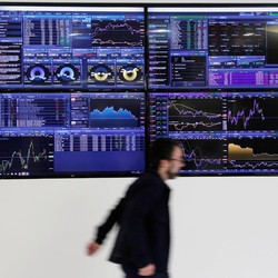 Saham Bank Raksasa yang Disebut FinCEN Files Babak Belur