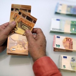 Ekonomi Eropa Kian Melambat, Kurs Euro Jeblok