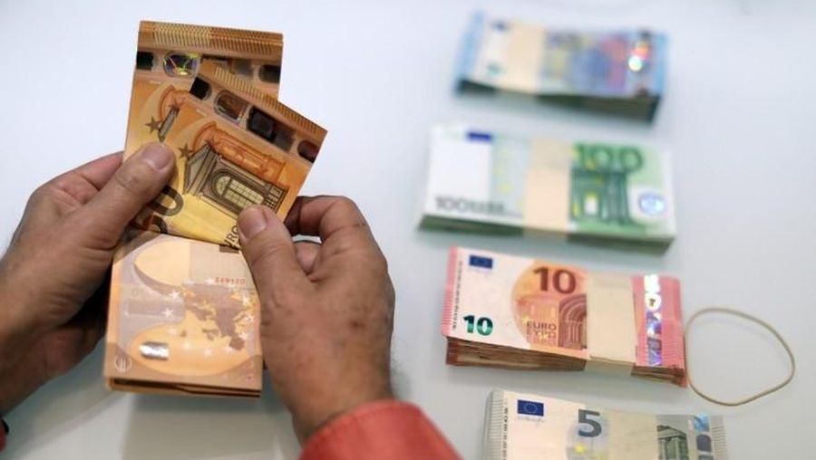 Kurs euro jeblok di awal perdagangan sesi Eropa Jumat (22/3/19) akibat semakin jelasnya tanda-tanda pelambatan ekonomi