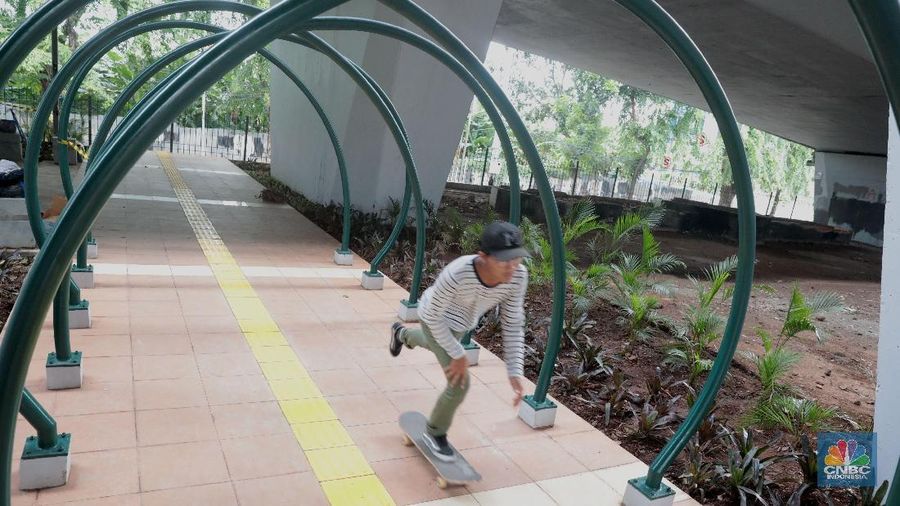 Pemprov DKI berencana akan menata seluruh kolong jembatan layang di Jakarta menjadi ruang publik.