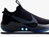 Canggih! Sepatu Nike Ini Bisa Ubah Warna & Ikat Tali Sendiri