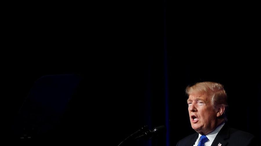 Petinggi Partai Demokrat dan Presiden Trump yang berasal dari Partai Republik sepakat membuka kembali pemerintahan AS.