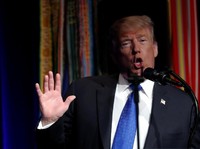 Trump Sebut Perang Politik Jadi Perusak Ekonomi AS
