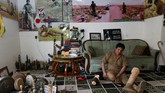 Hoshyar Ali (52) adalah relawan penyapu ranjau di Irak. Dia kehilangan kedua kakinya ketika bertugas. (REUTERS/Ako Rasheed)