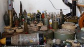 Tak terhitung berapa jumlah ranjau yang berhasil dijinakkan oleh Ali, di lahan seluas 500 hektare di sebelah utara Irak. (REUTERS/Ako Rasheed)