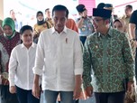 Bareng Kang Emil, Jokowi Cek Harga Sembako: Hanya 1-2 Naik!