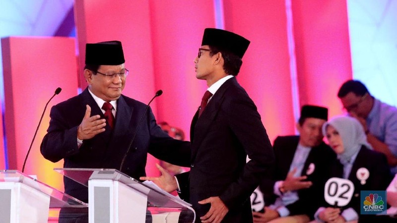 Dua pasangan capres-cawapres, Jokowi-Ma'ruf Amin, dan Prabowo Subianto-Sandiaga Uno menjalani debat Pilpres 2019 perdana