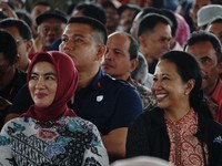 Menteri Rini: Kita Lihat Dulu Apakah Avtur Masih Bisa Turun