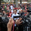 Tak Lagi Sepeda, Jokowi Bagi Hadiah Spesial! Apa Itu?
