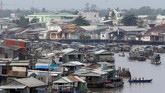 Sungai sepanjang 4.350 km yang melintasi enam negara itu membentuk delta--tanah endapan berbentuk segitiga di muara sungai--yang di Vietnam dikenal sebagai