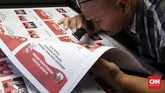 Salah satu penyedia untuk pencetakan dan distribusi Surat Suara Pemilu 2019 PT Aksara Grafika Pratama, Cakung Jakarta Timur, melakukan proses pencetakan perdana Surat Suara Pemilihan Presiden dan Wakil Presiden (Pilpres) 2019 untuk dua provinsi Lampung dan Banten. Jakarta. Minggu 20 Januari 2019. (CNN Indonesia/Andry Novelino)