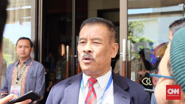 Umuh Muchtar Desak KLB untuk Tentukan Pengganti Joko Driyono