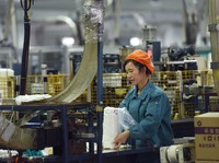 Reaksi Pedagang China Kena Tarif Trump: Liburan Massal-Banting Harga