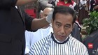 VIDEO: Presiden Jokowi dan Pejabat Ikut Potong Rambut Massal