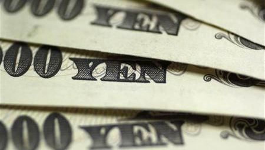 Isu resesi terus menghantui pasar finansial, membuat bursa saham global kembali anjlok Rabu (28/3/19).