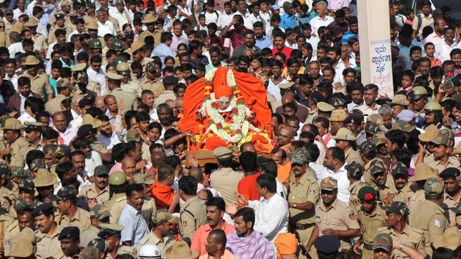 'Dewa Berjalan' India Meninggal Dunia di Usia 111 Tahun