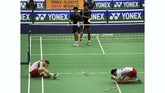 Nova Widianto/Liliyana Natsir adalah ganda campuran nomor satu dunia, namun mereka tak mampu memenangkan gelar All England dan emas Olimpiade. (AFP PHOTO/ Indranil MUKHERJEE)