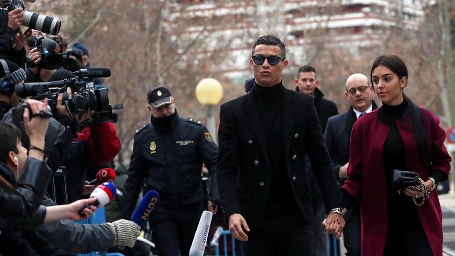 Pada 2017, jaksa penuntut umum menuduh Ronaldo melakukan empat tuduhan penipuan pajak.