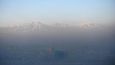 Musim dingin justru membuat tingkat polusi di Kota Kabul meningkat tajam. (Photo by WAKIL KOHSAR / AFP)
