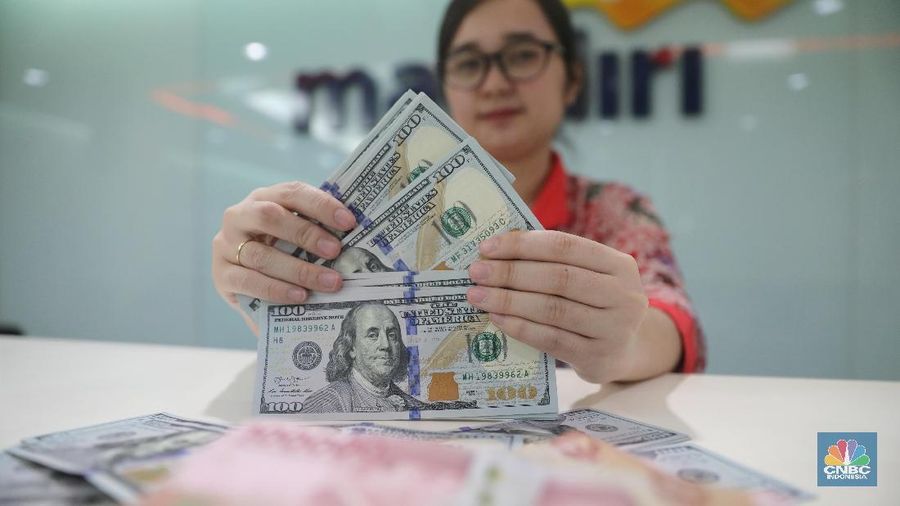 Terus melemahnya yuan bukan kabar bagus bagi Indonesia. Harga produk dari China menjadi lebih murah, dan RI bisa jadi akan kebanjiran produk 