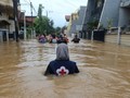 Kepala BNPB Tinjau Banjir dan Longsor di Sulsel