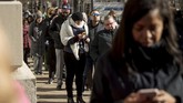 Para PNS AS khawatir tidak bakal gajian lagi karena penutupan pemerintahan (government shutdown) masih berlangsung. (AP Photo/Andrew Harnik)