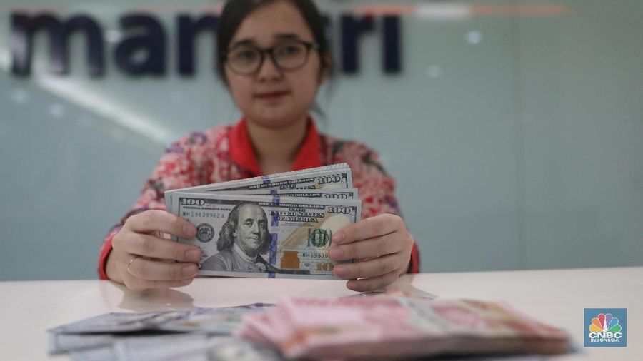 Indeks dolar Amerika Serikat (AS) tertekan sepanjang perdagangan awal pelan ini. Pada pukul 20:03 WIB, indeks dolar melemah sekitar 0,16% ke level 96,81.
