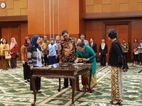 Sri Mulyani Rombak PNS Pajak dan Perbendaharaan