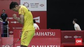 Jonatan Christie menghadapi duel sengit melawan unggulan kedua Shi Yuqi. (CNNIndonesia/Safir Makki)
