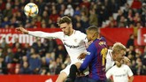 Menurut Ernesto Valverde, Barcelona berupaya tampil menekan namun kesulitan menciptakan peluang dan gagal mengembangkan permainan. (REUTERS/Marcelo del Pozo)