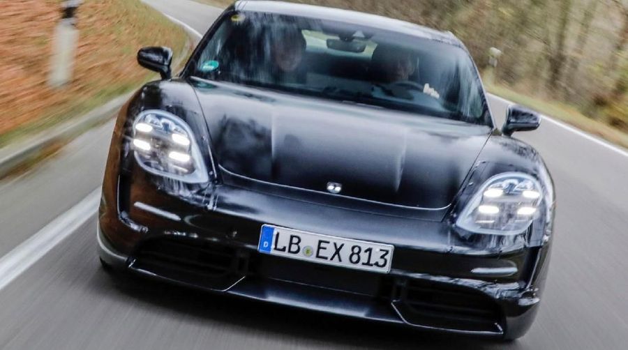 Porsche Taycan belum diluncurkan, tapi mobil listrik balap ini sudah gandakan produksi