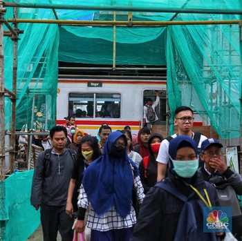 Stasiun Manggarai Direvitalisasi, PT KCI Tutup Jalur 10