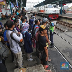 Miris! Subsidi Jutaan Penumpang KRL Kalah Jauh Sama Motor Listrik
