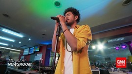 Music at Newsroom: Teddy Adhitya - 'Why Would I Be'