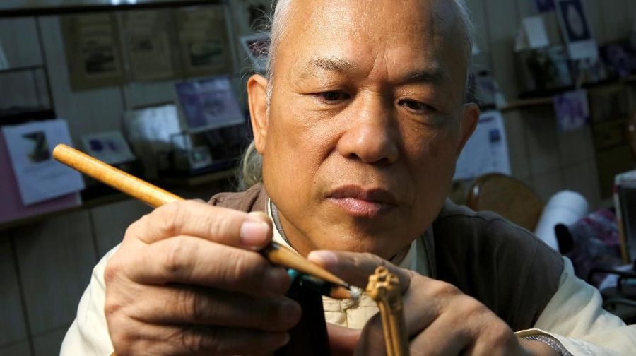 Chen Forng-shean dari Taiwan menjadi terkenal dengan karya-karya seninya yang kecil.