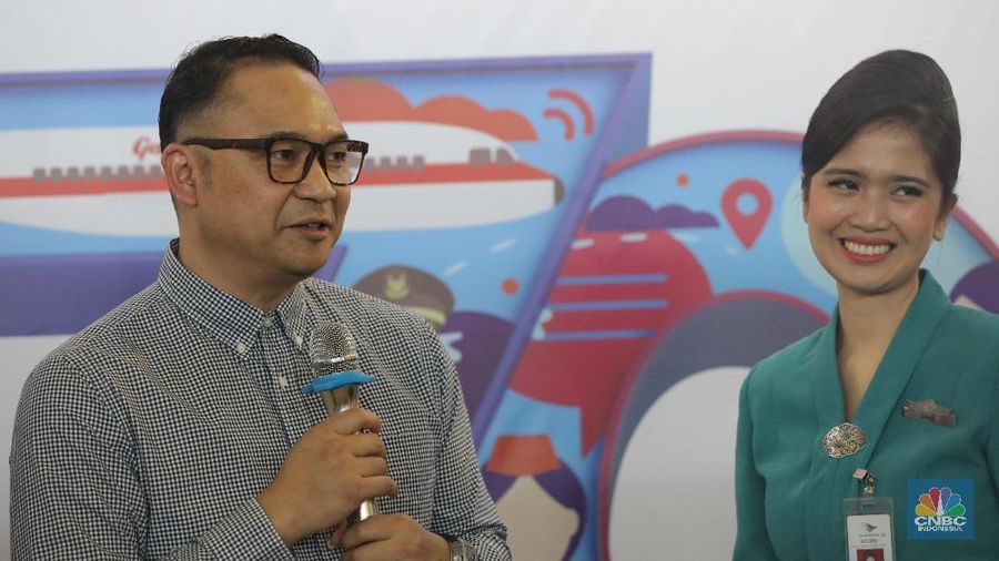 Menteri BUMN Erick Thohir mengumumkan pemberhentian Ari Askhara sebagai Dirut Garuda, kemarin. Begini rekam jejaknya.