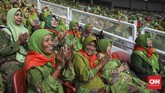 Muslimat NU berujung pada khidmah an-nahdliyyah, yakni untuk menyebarluaskan Islam moderat dan toleran, dan menjaga NKRI dengan segenap keragamannya (CNN Indonesia/ Hesti Rika)