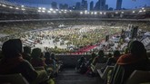 Peringatan hari Lahir (Harlah) ke-73 Muslimat Nahdlatul Ulama (NU) diperangi Minggu (27/1) Pagi di Gelora Bung Karno (GBK), Senayan, Jakarta. (ANTARA FOTO/Aprillio Akbar)