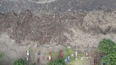 Riset terbaru Sustainable Waste Indonesia (SWI) mengungkapkan dari sekitar 65 juta ton sampah yang diproduksi di Indonesia tiap hari, sekitar 15 juta ton mengotori ekosistem dan lingkungan karena tidak ditangani. ANTARA FOTO/Nyoman Hendra Wibowo/nym/nz.
