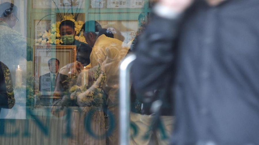 Saat ini, jenazah masih di semayamkan di Rumah Sakit Pemerintah Angkatan Darat (RSPAD) Gatot Subroto.