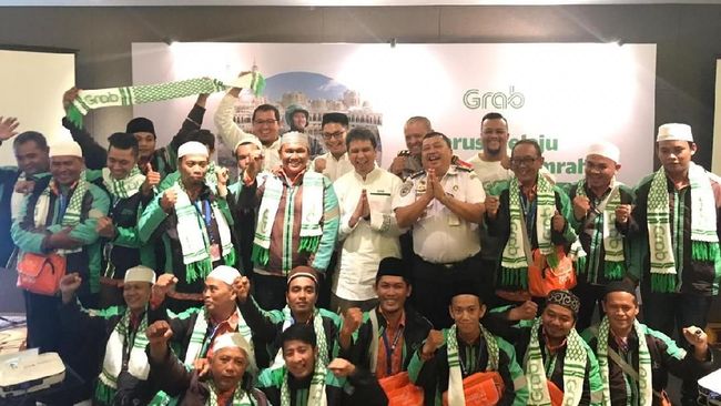 60 Pengemudi Grab Dilepas Umrah ke Tanah Suci
