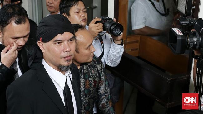 Ahmad Dhani Batal Dipindahkan ke Rutan Surabaya