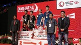 Tontowi Ahmad/Liliyana Natsir di atas podium Indonesia Masters 2019. Meski kalah di pertandingan terakhir kariernya, Liliyana mengaku bisa pensiun dengan tenang setelah meraih banyak sukses sepanjang kariernya. (CNN Indonesia/Andry Novelino)