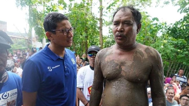 Bantah Sandiwara, BPN Sebut Warga Mengelap Lumpur ke Badan