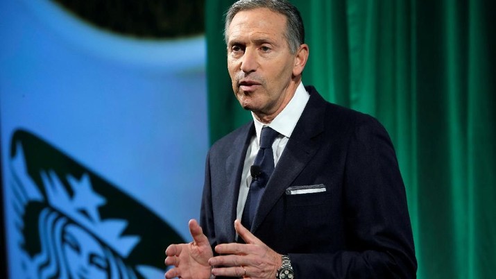  Starbucks Chairman and CEO Howard Schultz delivers remarks at the Starbucks 2016 Investor Day in Manhattan, New York, U.S. December 7, 2016.  REUTERS/Andrew Kelly/File Photo