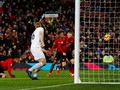 Man United Nyaris Kalah, Man City Takluk dari Newcastle